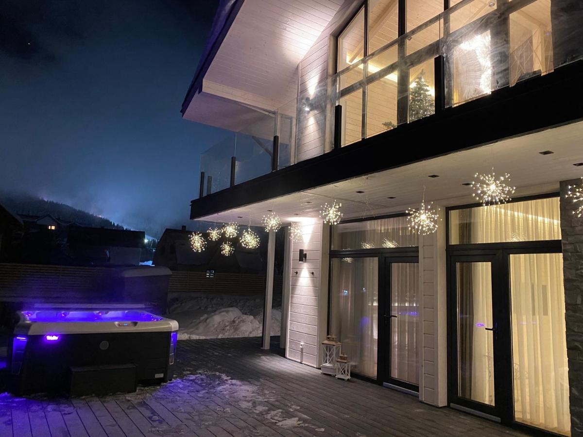 Be Be Chalet - Premium Jacuzi & Private Pool バコヴェル エクステリア 写真