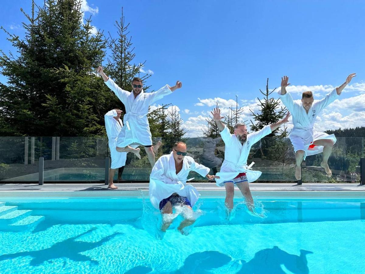 Be Be Chalet - Premium Jacuzi & Private Pool バコヴェル エクステリア 写真